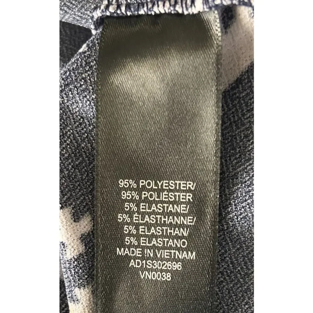 Adrianna Papell Cropped Button Up Back Black & White Floral Print Top Small